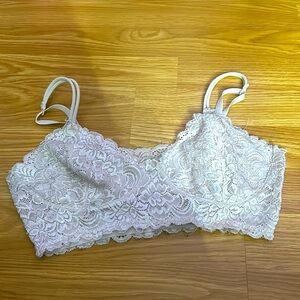 Jessica Simpson lacy top
